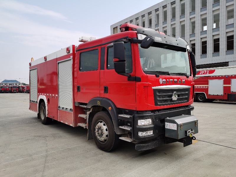汕德卡A類泡沫消防車
